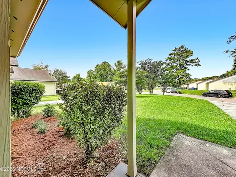 10721 Meadowlea Drive Jacksonville FL 32218