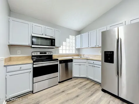 10721 Meadowlea Drive Jacksonville FL 32218