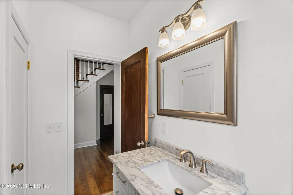 1406 Palmer Terrace Jacksonville FL 32207