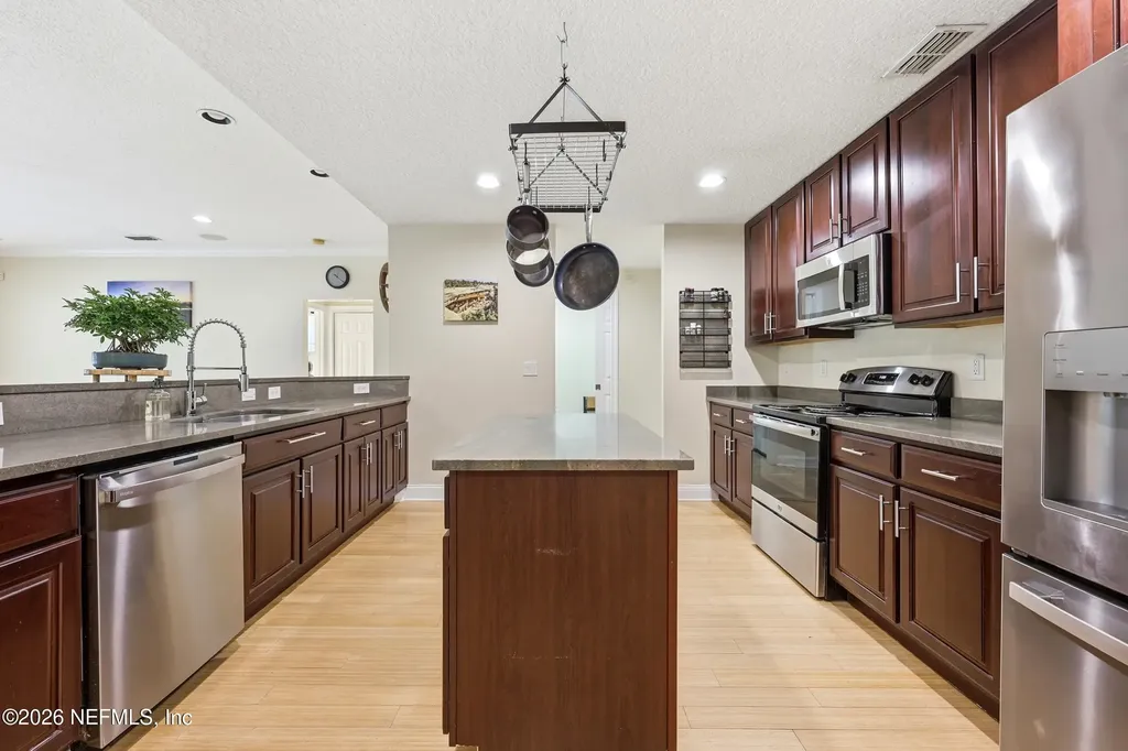 209 Peregrine Court Jacksonville FL 32225