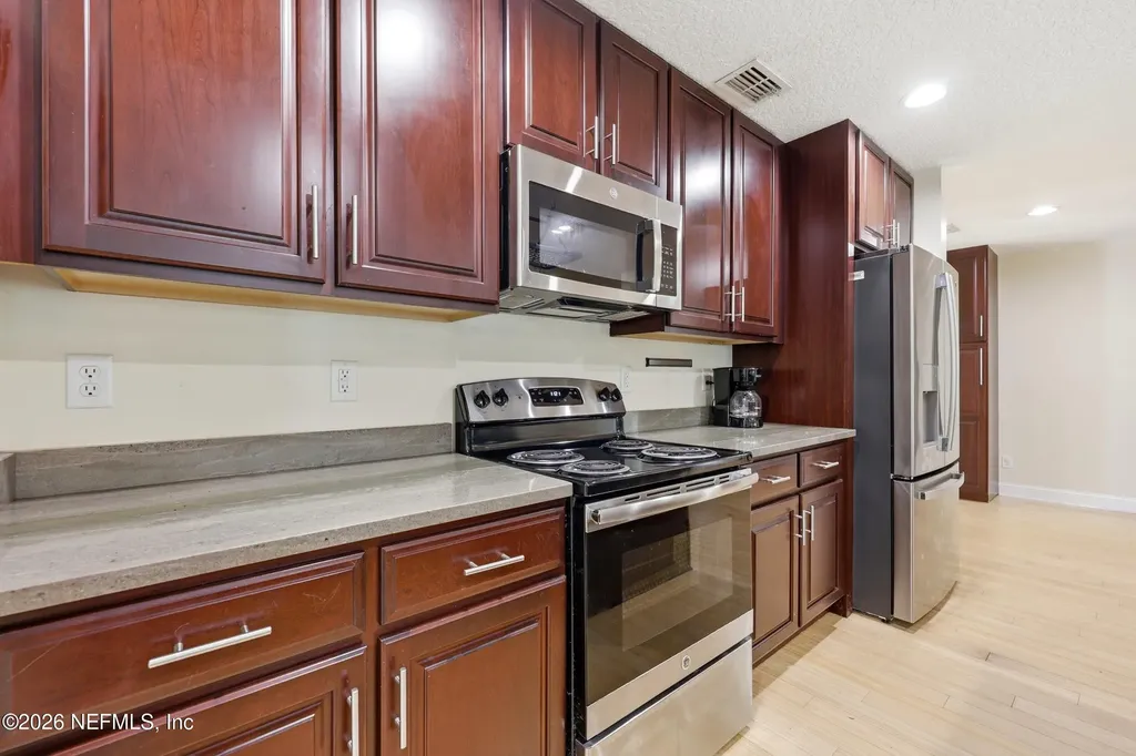209 Peregrine Court Jacksonville FL 32225