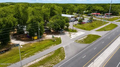 738 S Highway 17 San Mateo FL 32187
