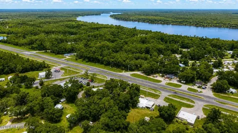 738 S Highway 17 San Mateo FL 32187