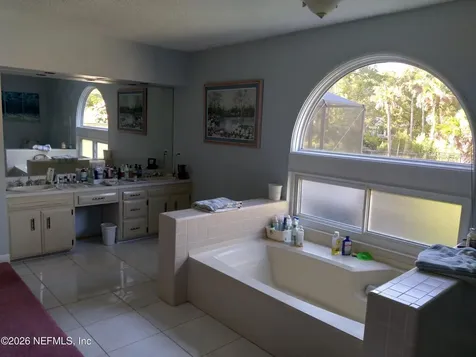 5454 River Trail Road S Jacksonville FL 32277