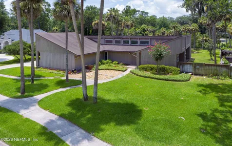 5454 River Trail Road S Jacksonville FL 32277