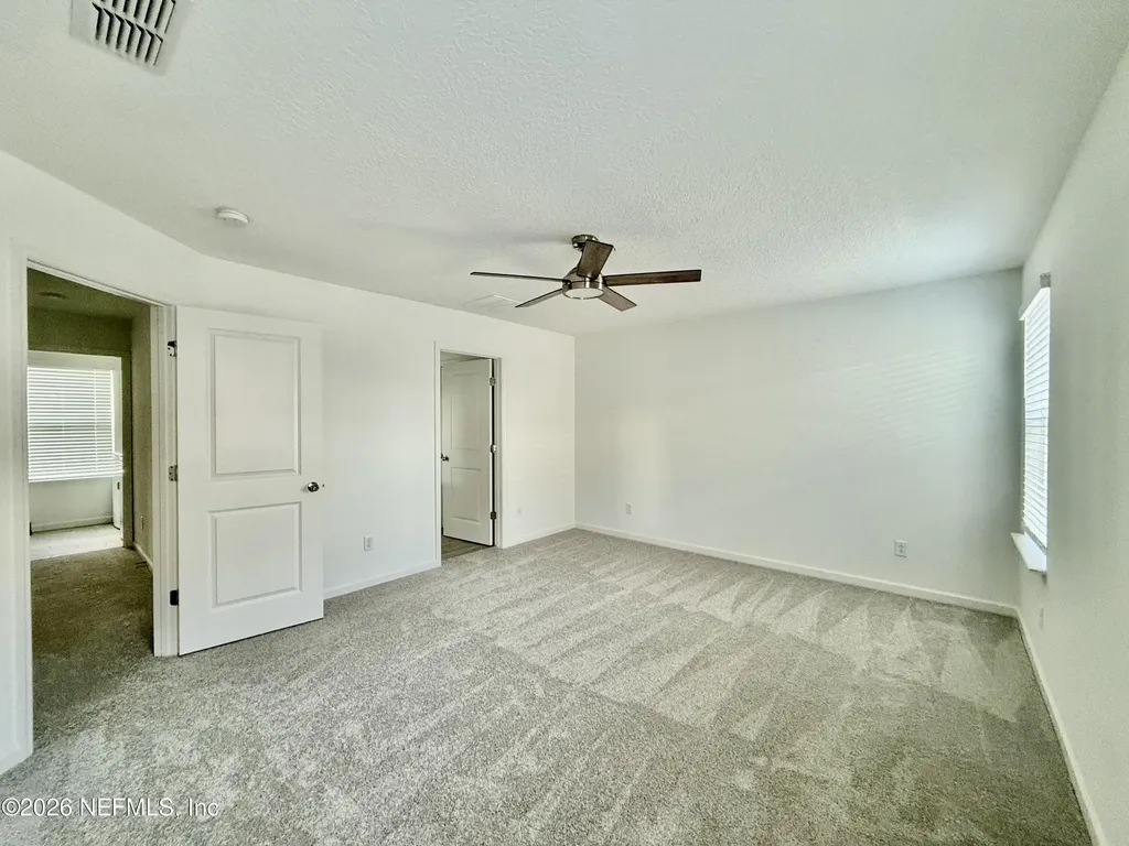 4033 Haydon Burns Place Jacksonville FL 32217