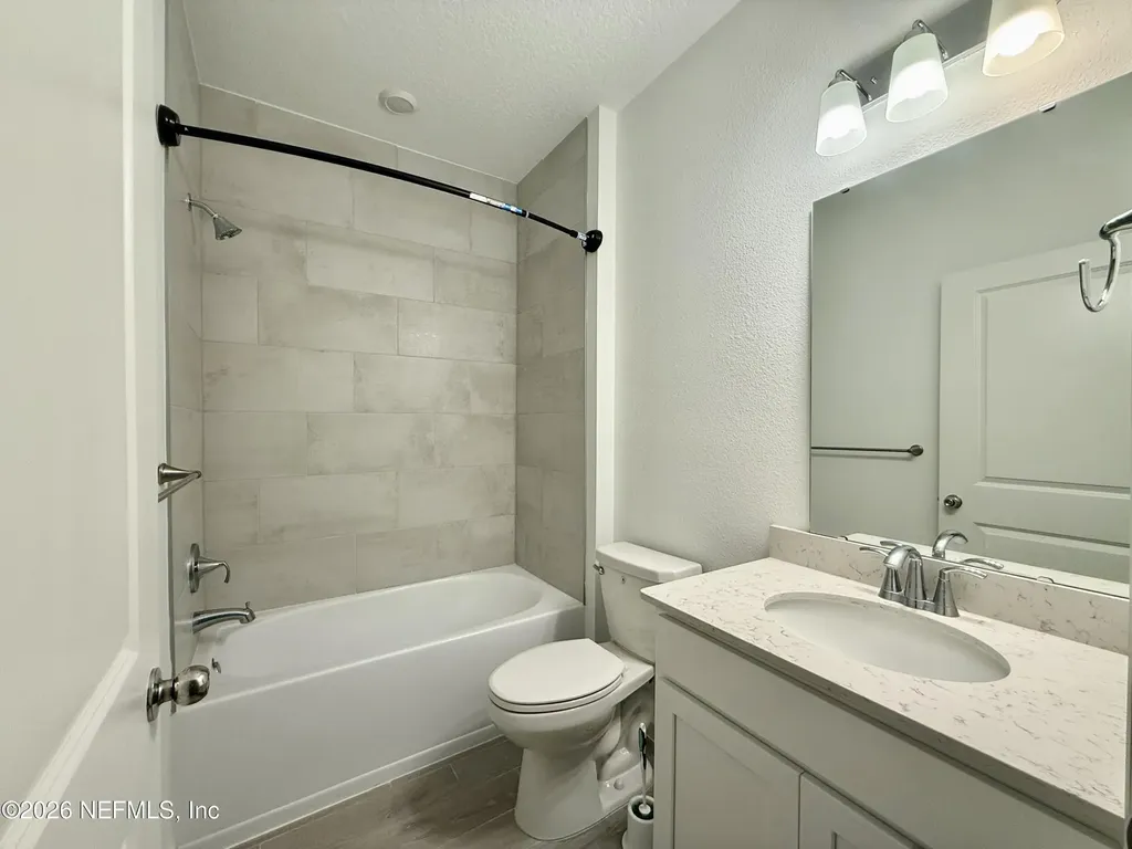 4033 Haydon Burns Place Jacksonville FL 32217