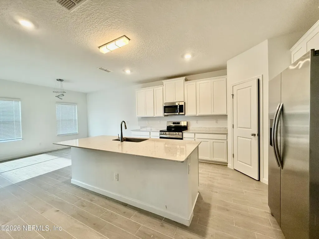 4033 Haydon Burns Place Jacksonville FL 32217