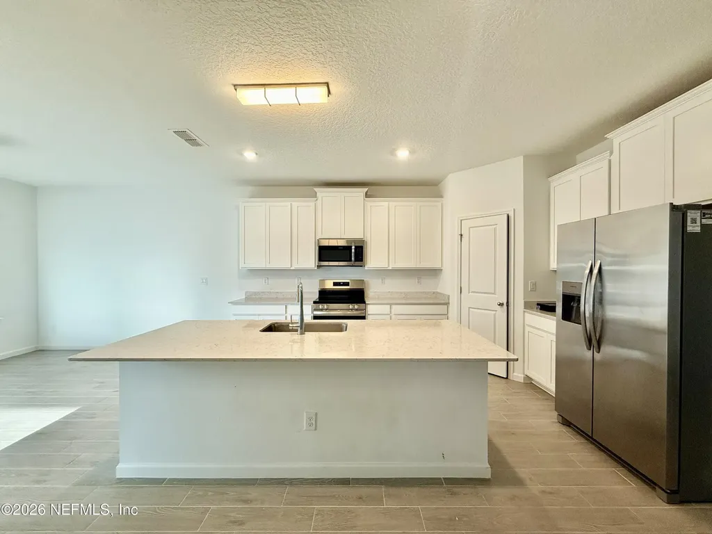 4033 Haydon Burns Place Jacksonville FL 32217
