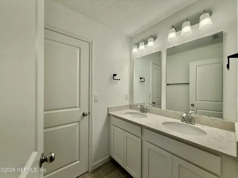4033 Haydon Burns Place Jacksonville FL 32217