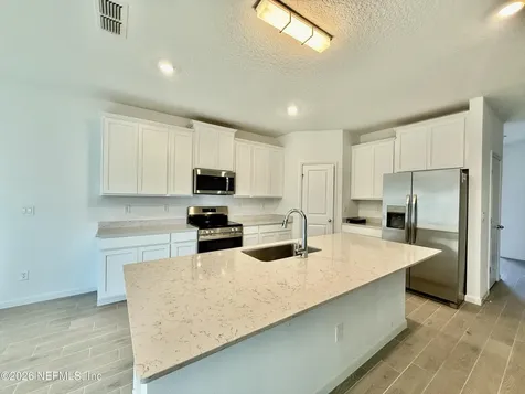 4033 Haydon Burns Place Jacksonville FL 32217