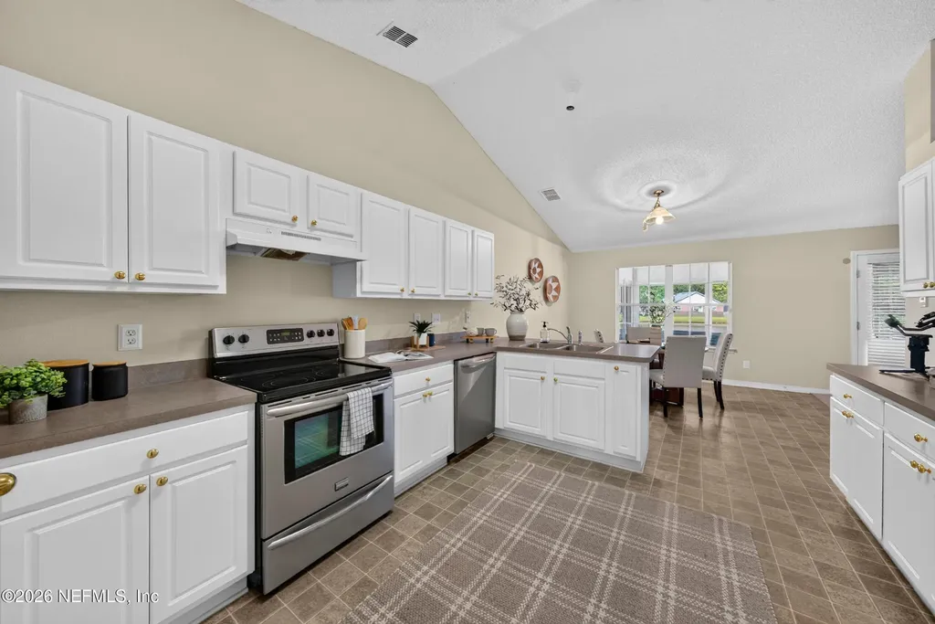 1254 Mcgirts Creek Drive Jacksonville FL 32221