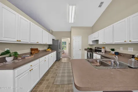 1254 Mcgirts Creek Drive Jacksonville FL 32221