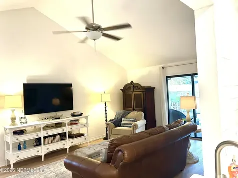 3123 Courtney Woods Lane W Jacksonville FL 32224