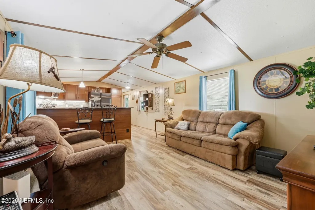 101 Waterway Avenue Satsuma FL 32189