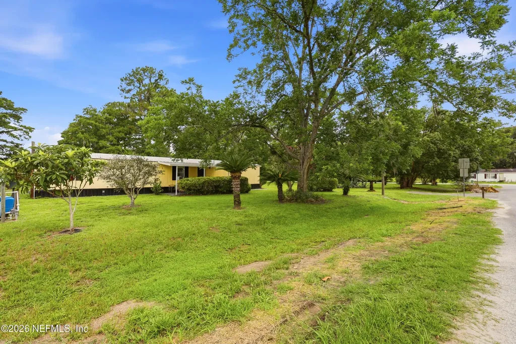 101 Waterway Avenue Satsuma FL 32189