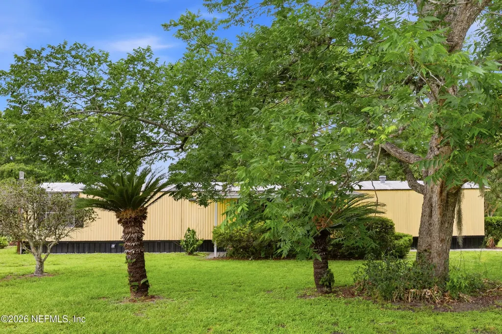 101 Waterway Avenue Satsuma FL 32189