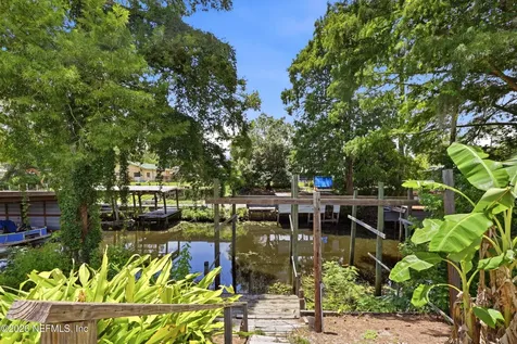 101 Waterway Avenue Satsuma FL 32189