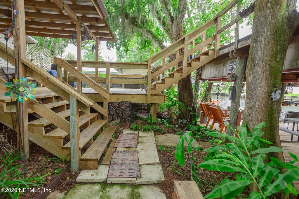 153 Smith Lane Satsuma FL 32189