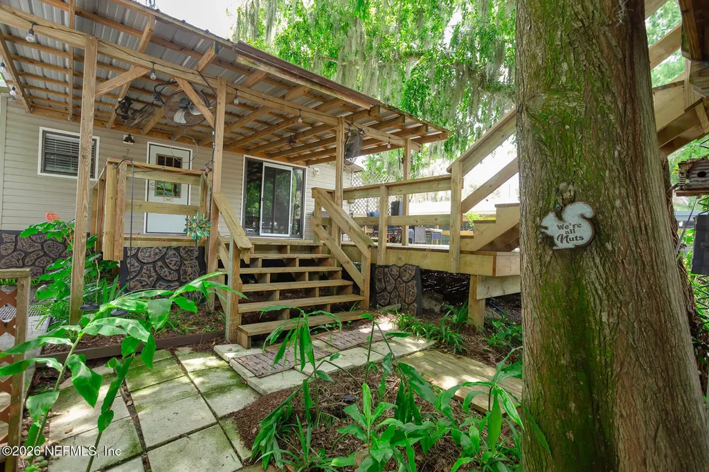153 Smith Lane Satsuma FL 32189