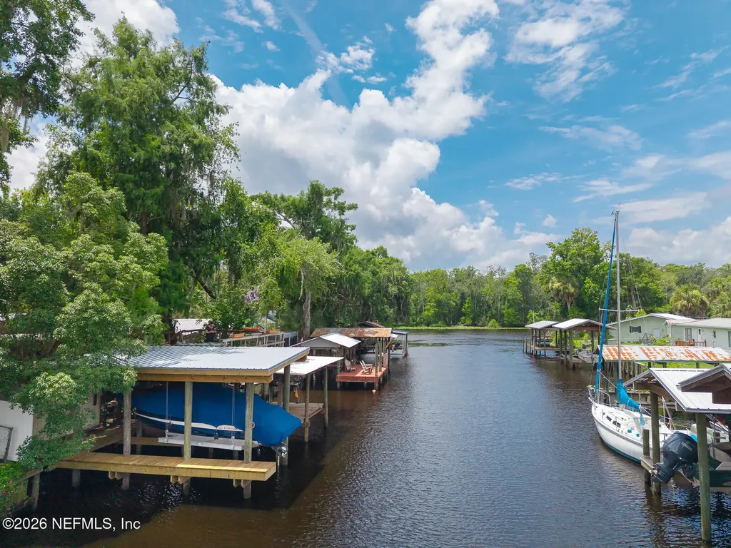 153 Smith Lane Satsuma FL 32189