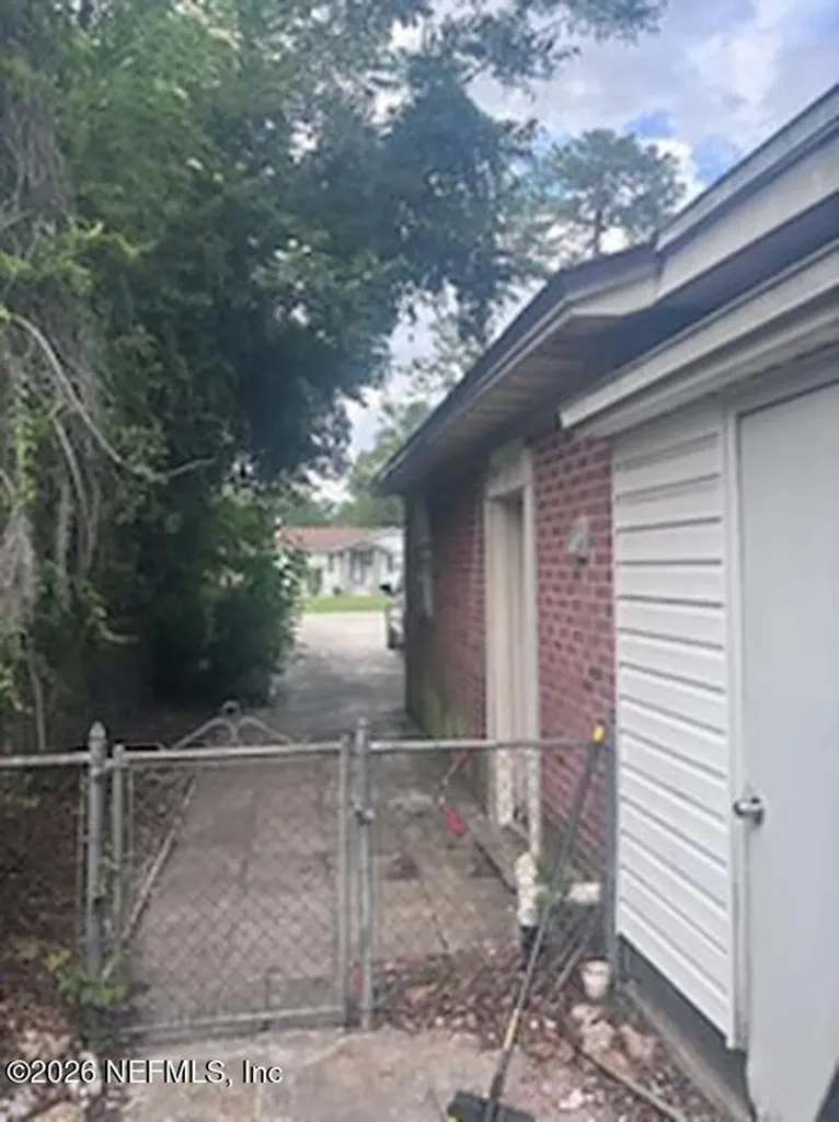 1508 Glengarry Jacksonville FL 32207
