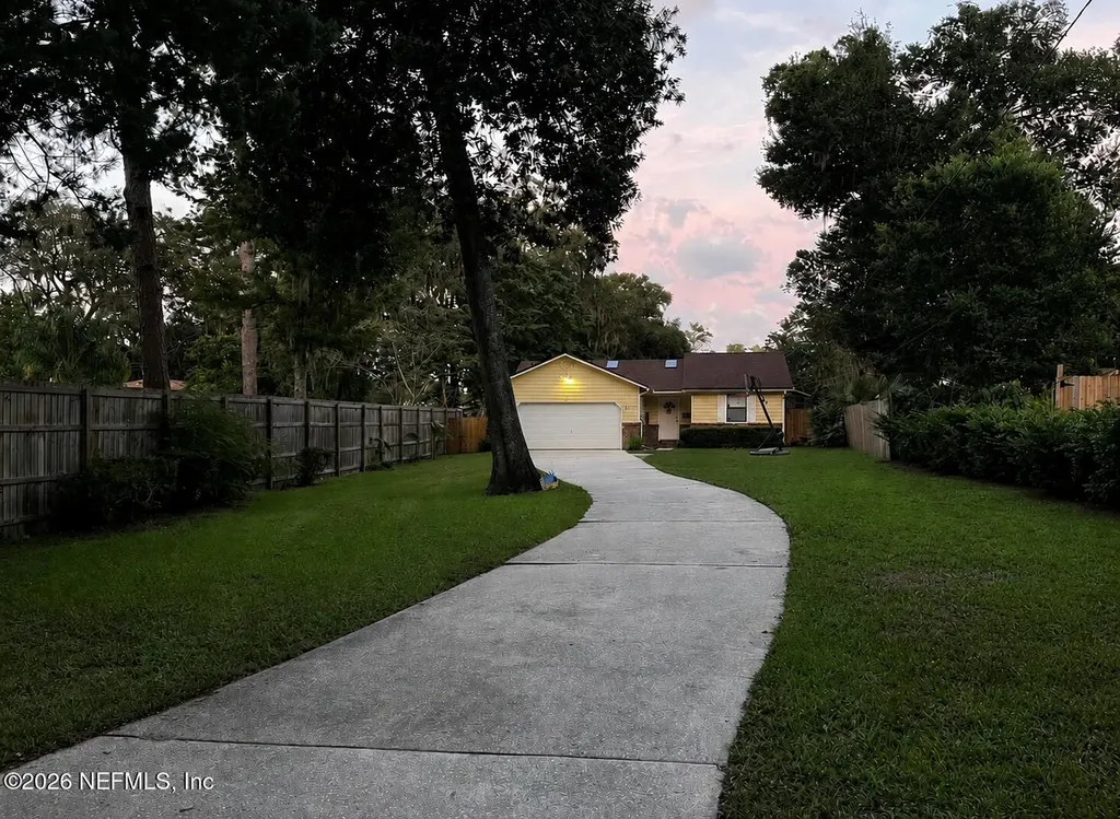 1671 Holly Oaks Lake Road E Jacksonville FL 32225