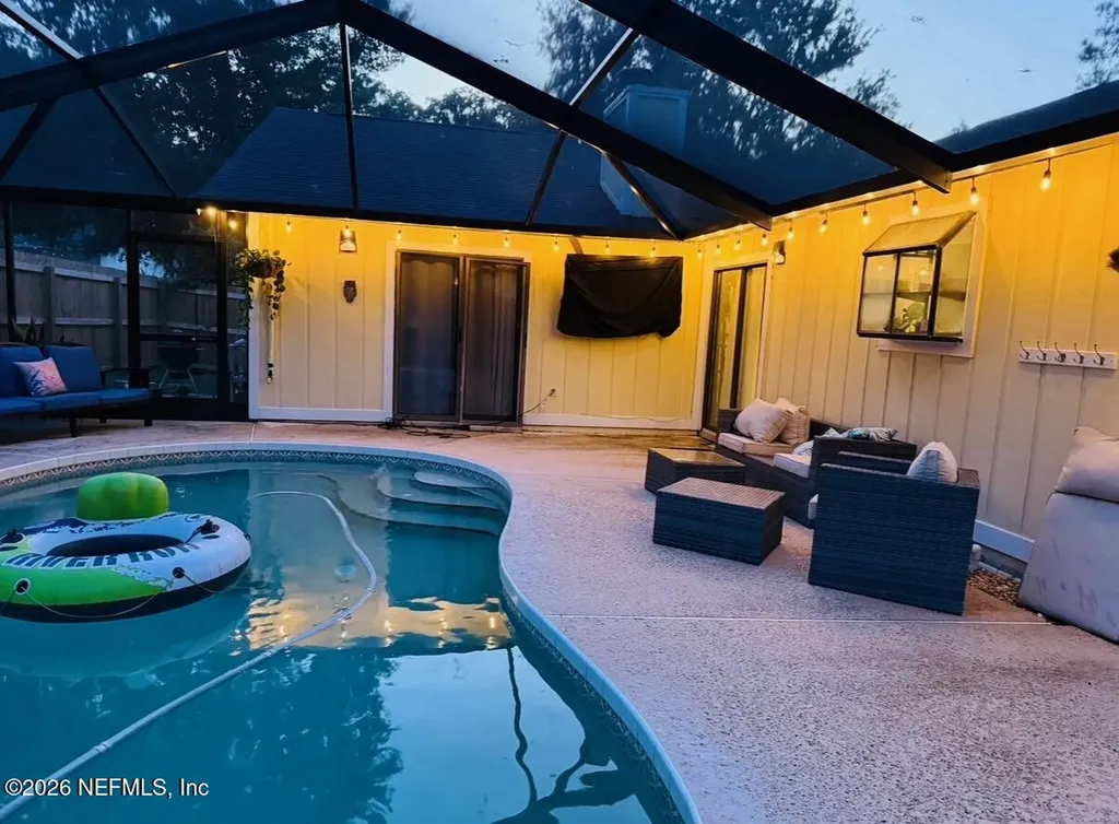 1671 Holly Oaks Lake Road E Jacksonville FL 32225