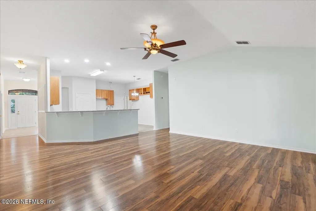 7366 Hawks Cliff Drive W Jacksonville FL 32222