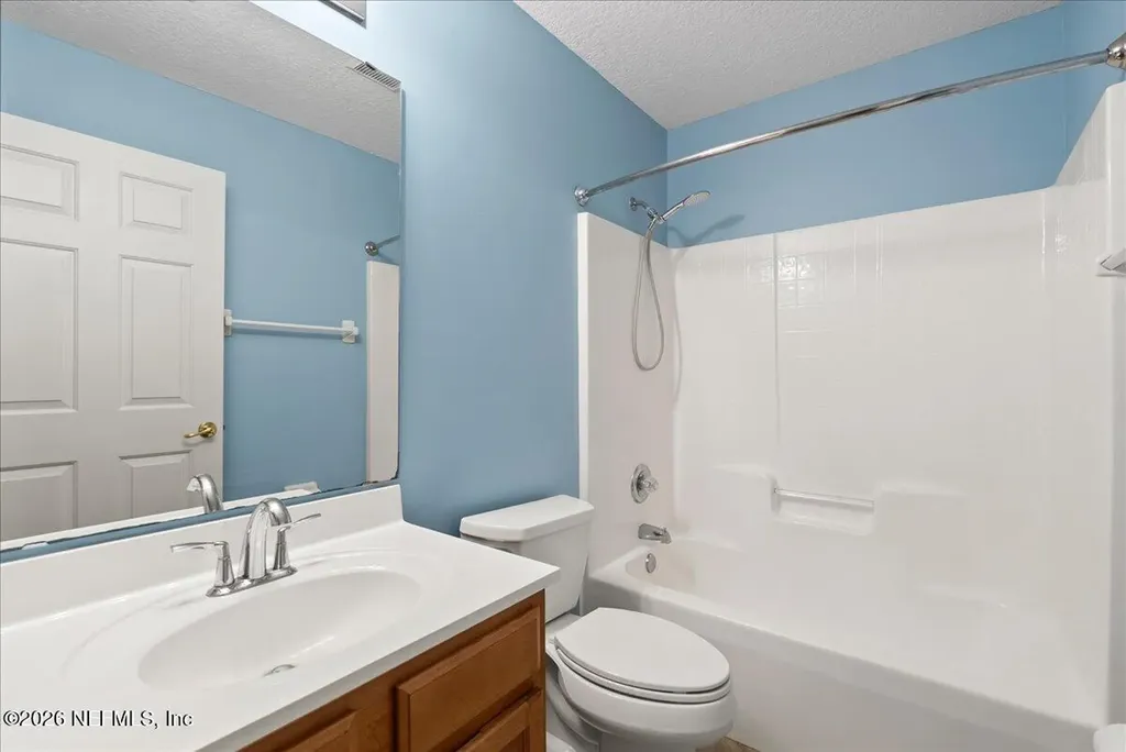 7366 Hawks Cliff Drive W Jacksonville FL 32222