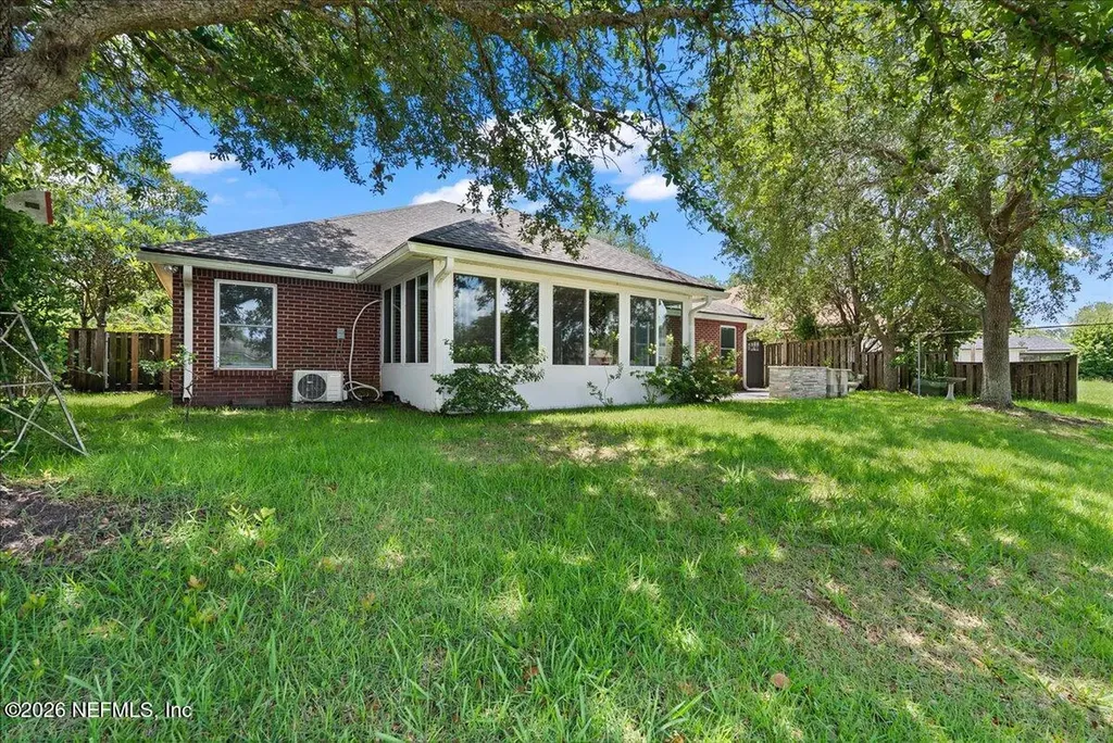 7366 Hawks Cliff Drive W Jacksonville FL 32222