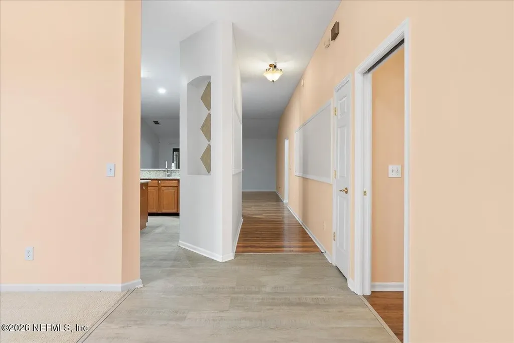7366 Hawks Cliff Drive W Jacksonville FL 32222