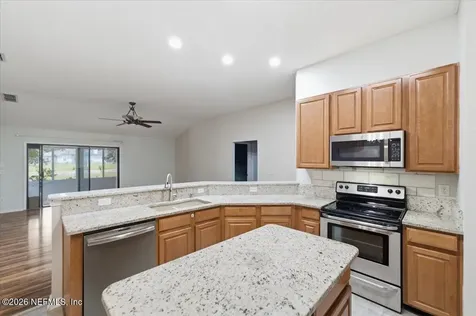 7366 Hawks Cliff Drive W Jacksonville FL 32222