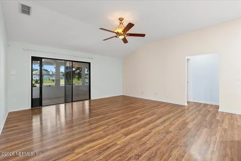 7366 Hawks Cliff Drive W Jacksonville FL 32222