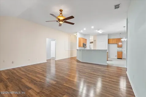 7366 Hawks Cliff Drive W Jacksonville FL 32222