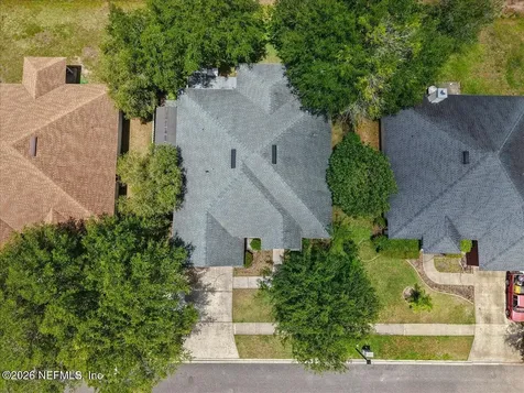 7366 Hawks Cliff Drive W Jacksonville FL 32222