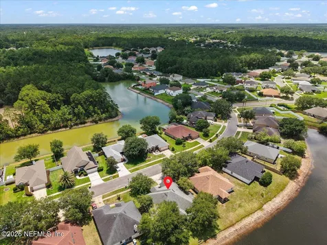 7366 Hawks Cliff Drive W Jacksonville FL 32222