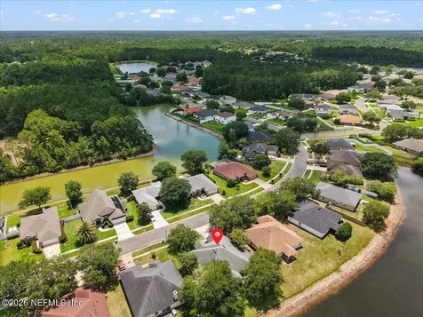 7366 Hawks Cliff Drive W Jacksonville FL 32222