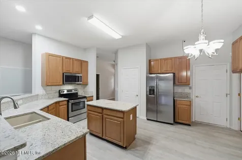 7366 Hawks Cliff Drive W Jacksonville FL 32222