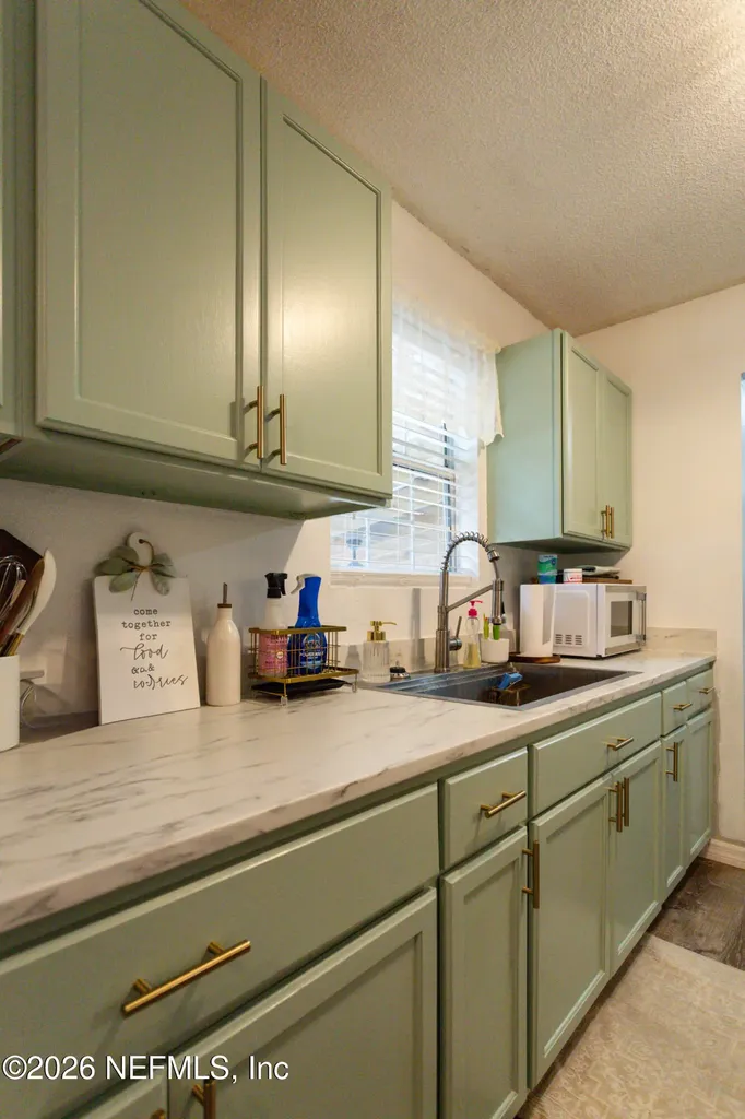 2916 Peach Drive Jacksonville FL 32246