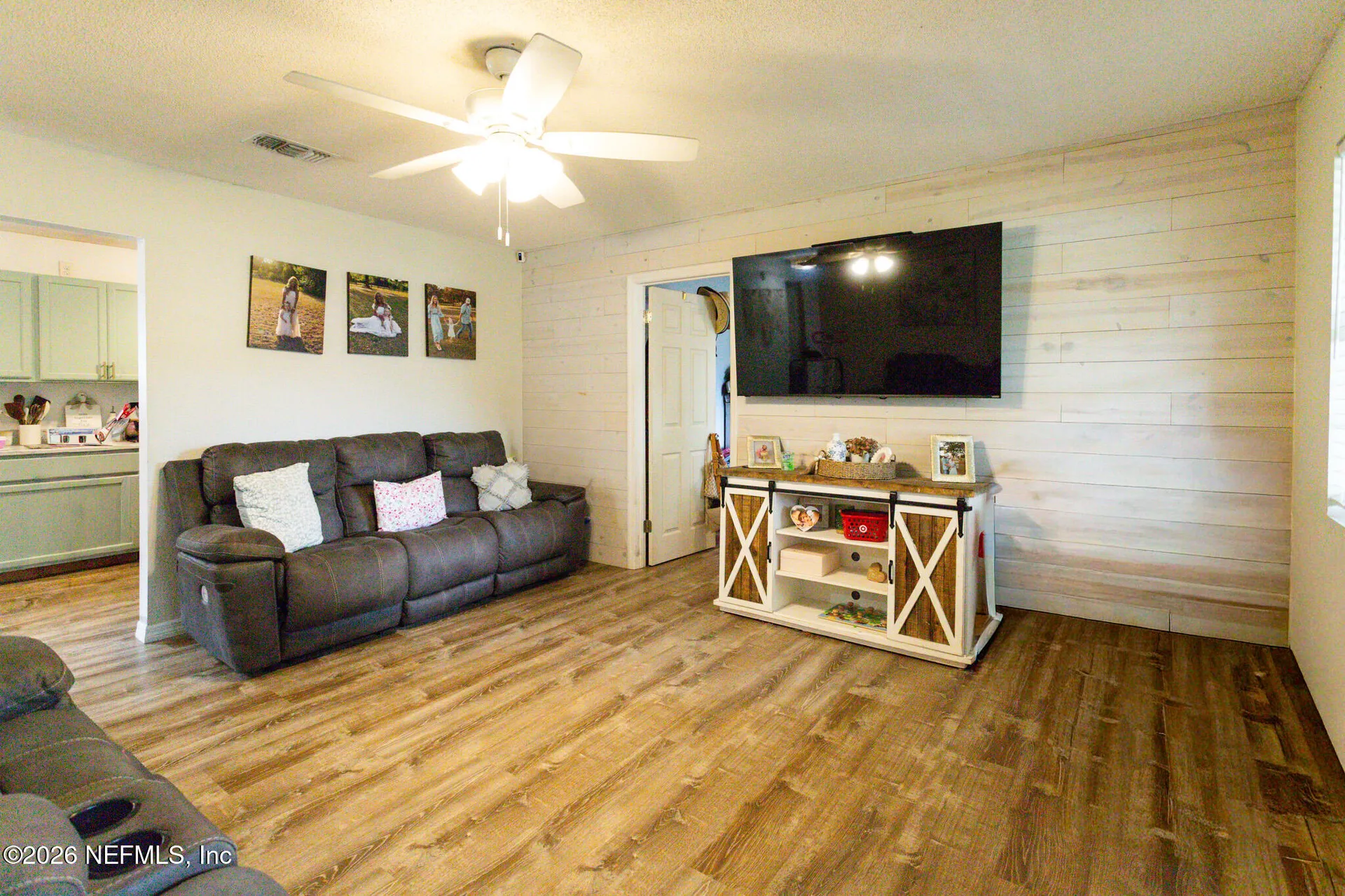2916 Peach Drive Jacksonville FL 32246