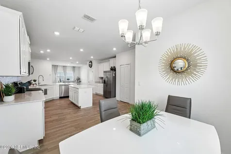 7233 Calamint Avenue Jacksonville FL 32219