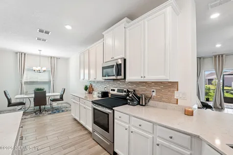 7233 Calamint Avenue Jacksonville FL 32219