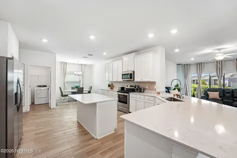 7233 Calamint Avenue Jacksonville FL 32219