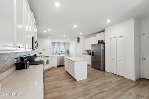 7233 Calamint Avenue Jacksonville FL 32219