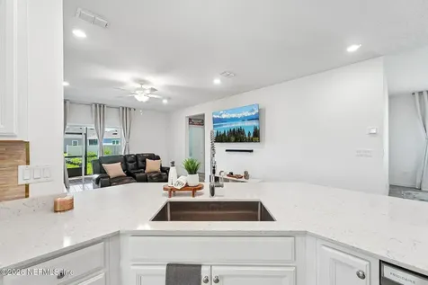 7233 Calamint Avenue Jacksonville FL 32219