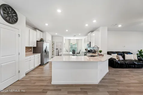 7233 Calamint Avenue Jacksonville FL 32219