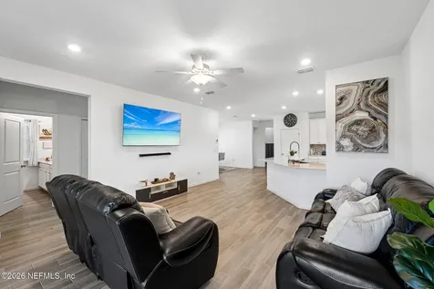 7233 Calamint Avenue Jacksonville FL 32219
