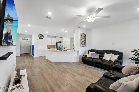 7233 Calamint Avenue Jacksonville FL 32219