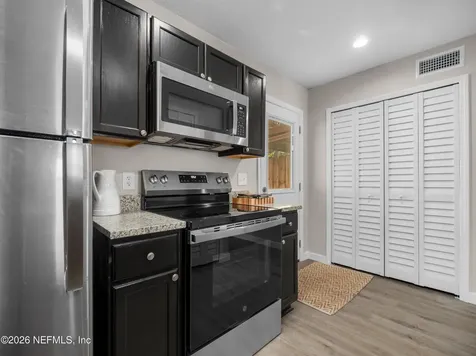 67 W 8th Street Atlantic Beach FL 32233